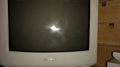 sony trinitron 14" CRT kv-14m1e