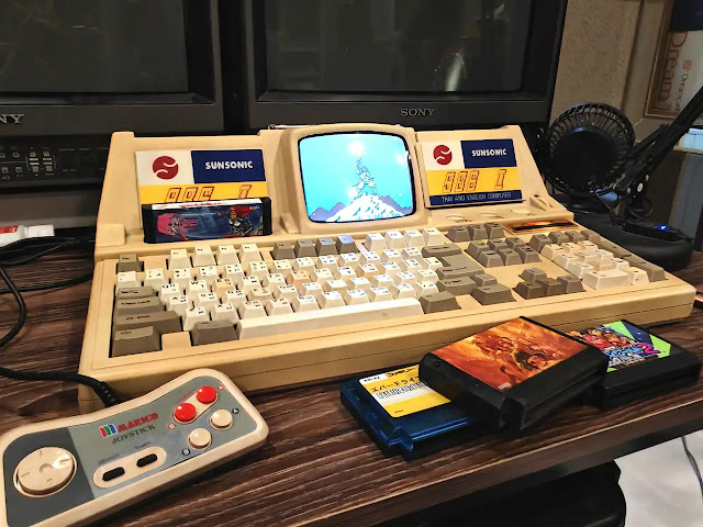 Sunsonic 986-II: El Clon de Famicom Tailandés con Pantalla CRT y Teclado Integrado
