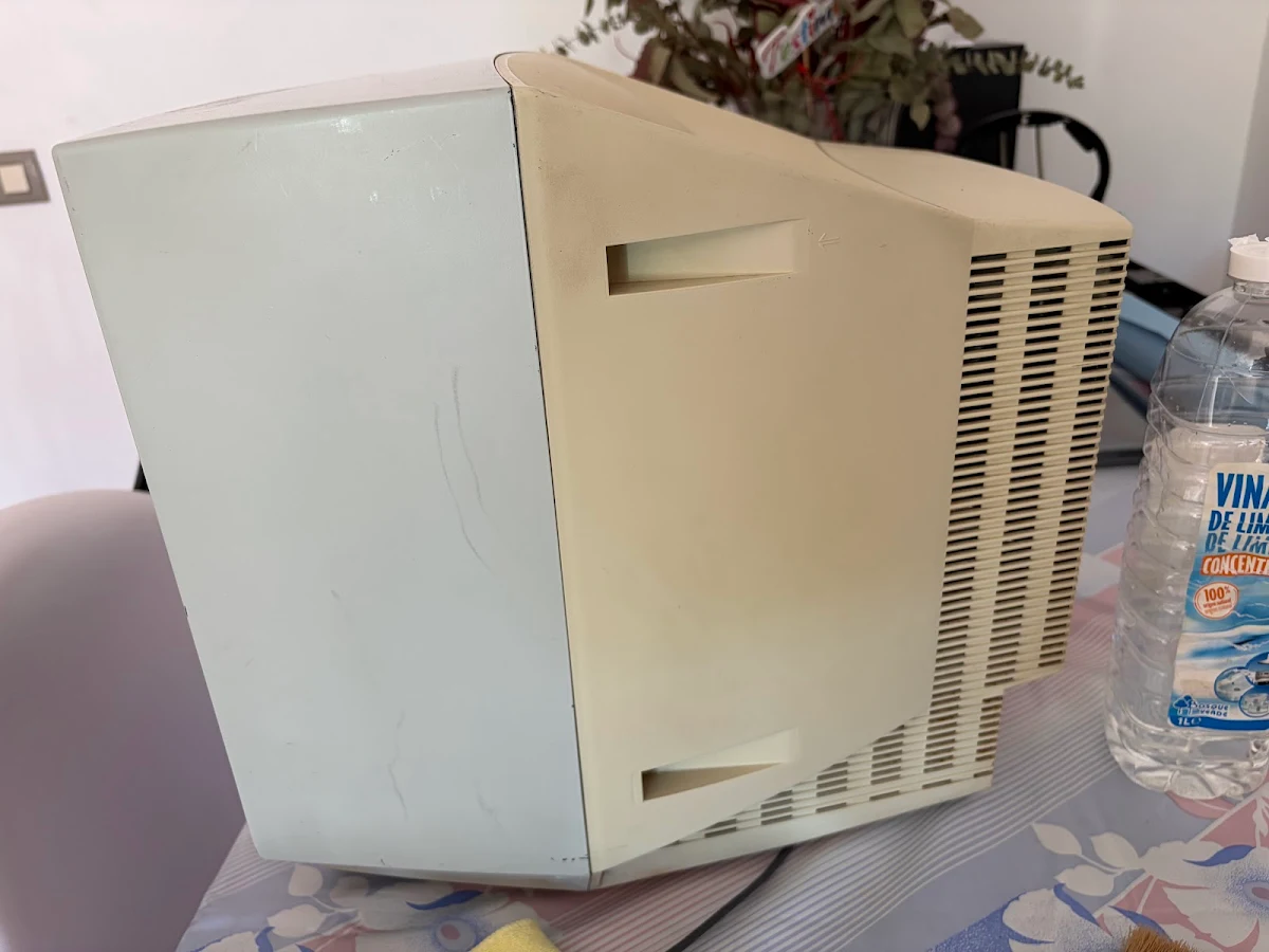 Tele CRT amarilleada