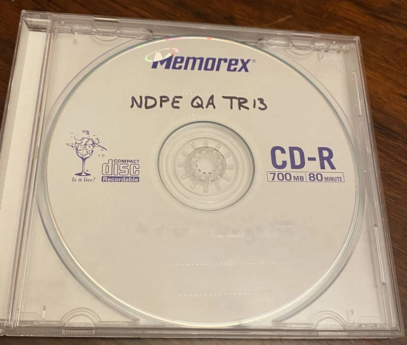 cd-rom con prototipo de dinosaur planet 64