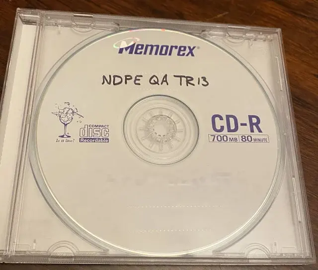 cd-rom con prototipo de dinosaur planet 64