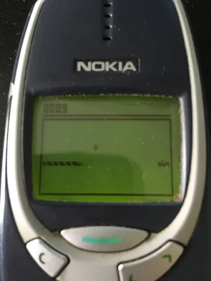 nokia 6110 con juego snake instalado