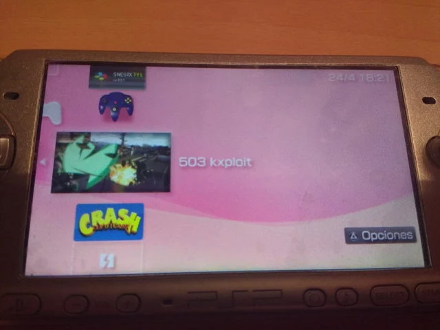 PSP modelo 3004 slim con xploit ChickHEN 2 instalado
