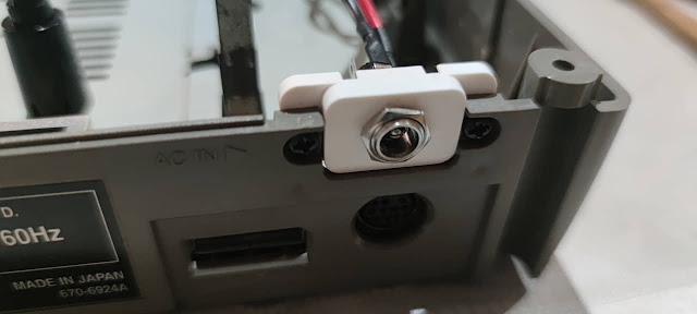 montaje embellecedor de la placa Saturn PSU